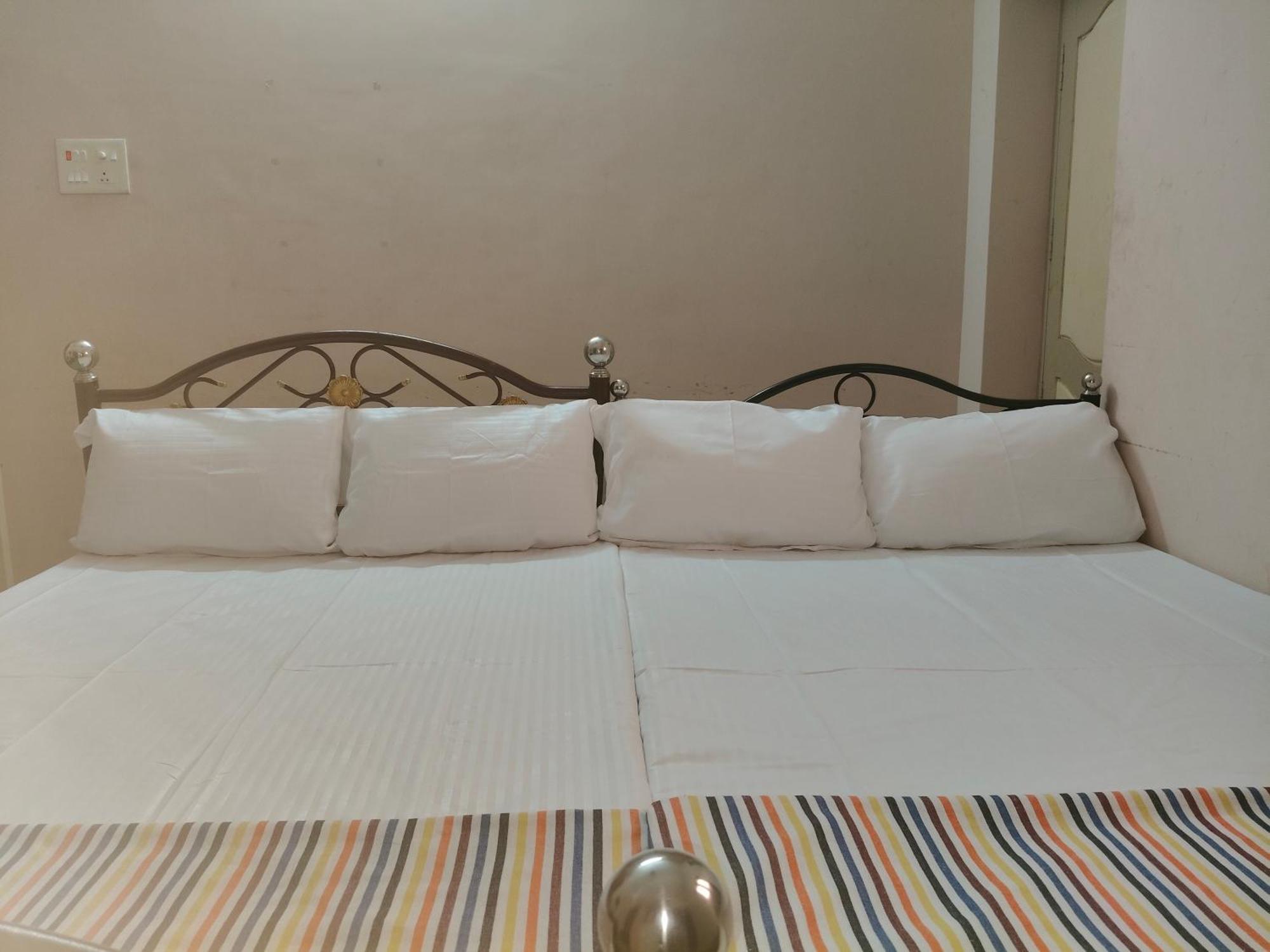 Dheeksha Homestay ติรุวันนามาลัย ภายนอก รูปภาพ