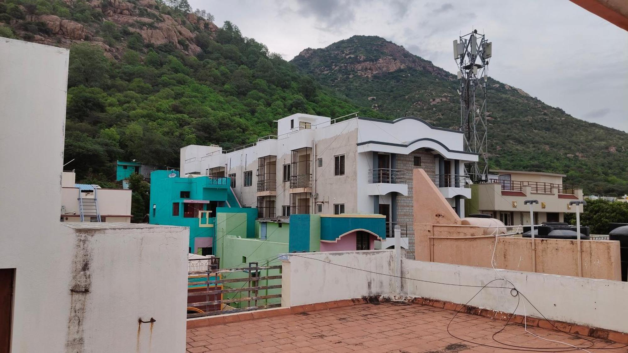 Dheeksha Homestay ติรุวันนามาลัย ภายนอก รูปภาพ
